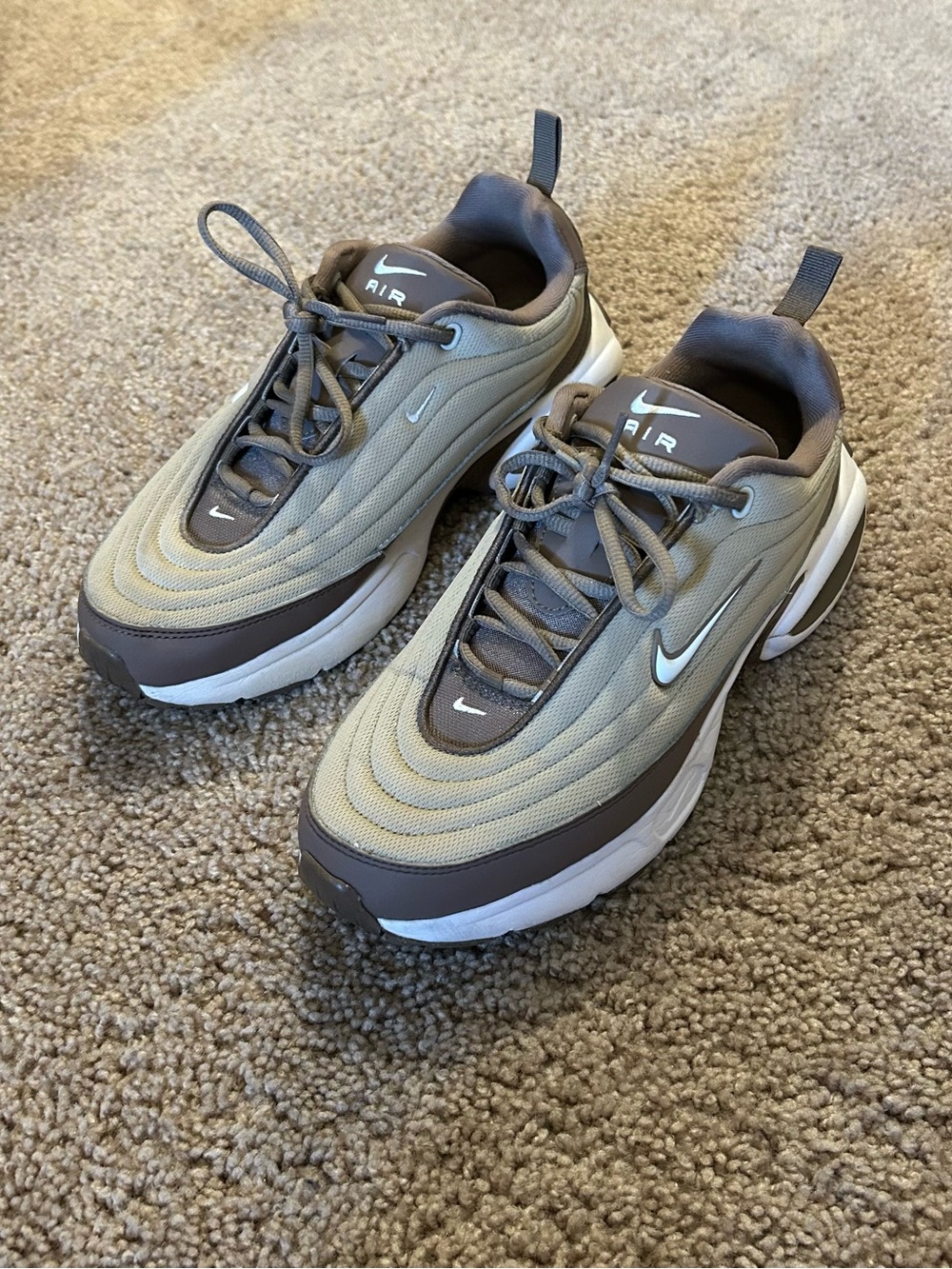 Nike Air Max Portal Shoes Mink Brown and Light Sand Women’s Size 9.5